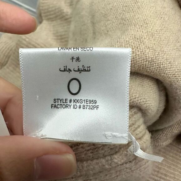 BCBG Maxazria Light Wheat 100% Lambswool Knit Layering Sweater Top Pockets sz M - Picture 9 of 10